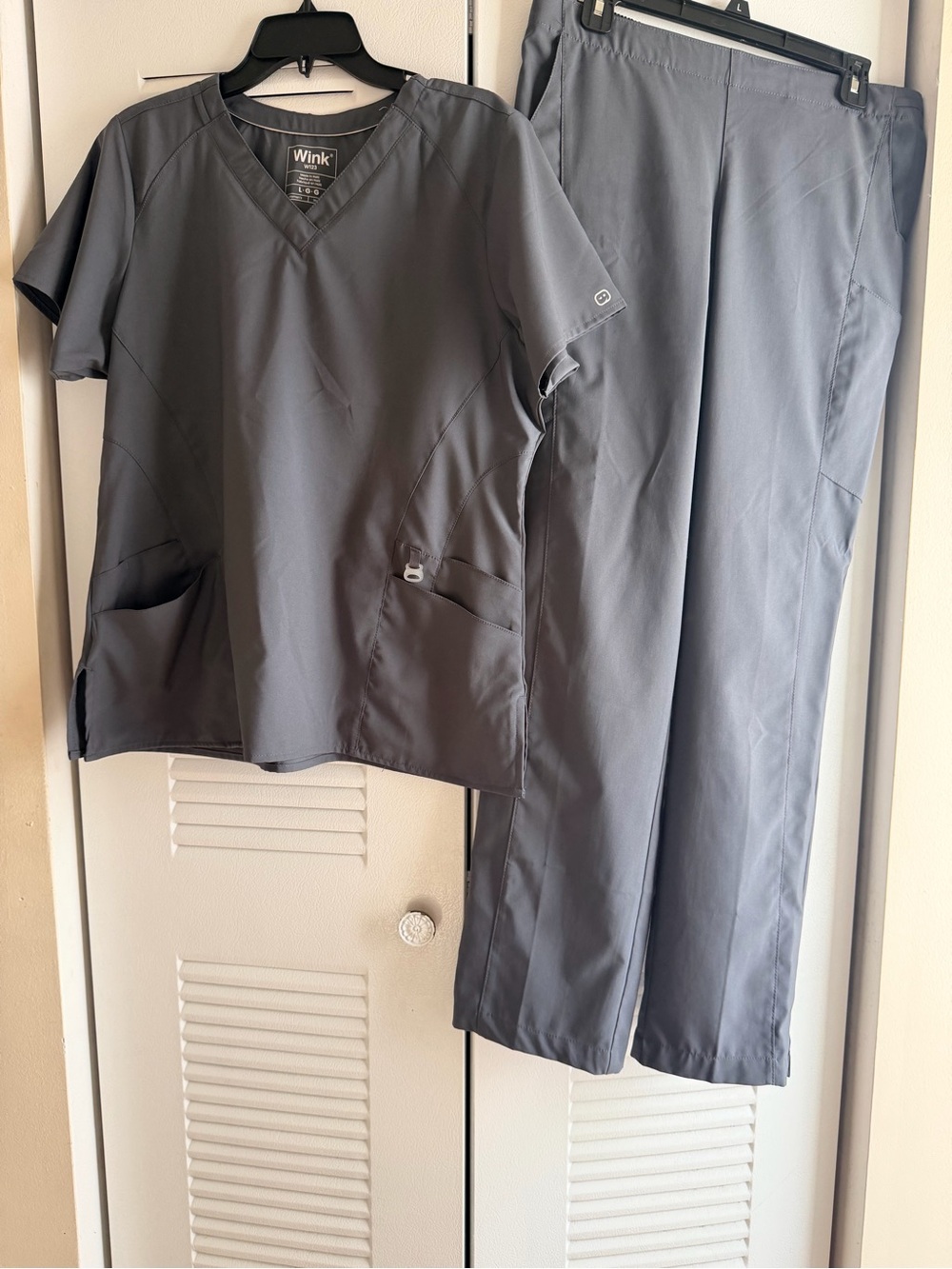 Wink Men's Medical Scrub Set in Charcoal Gray